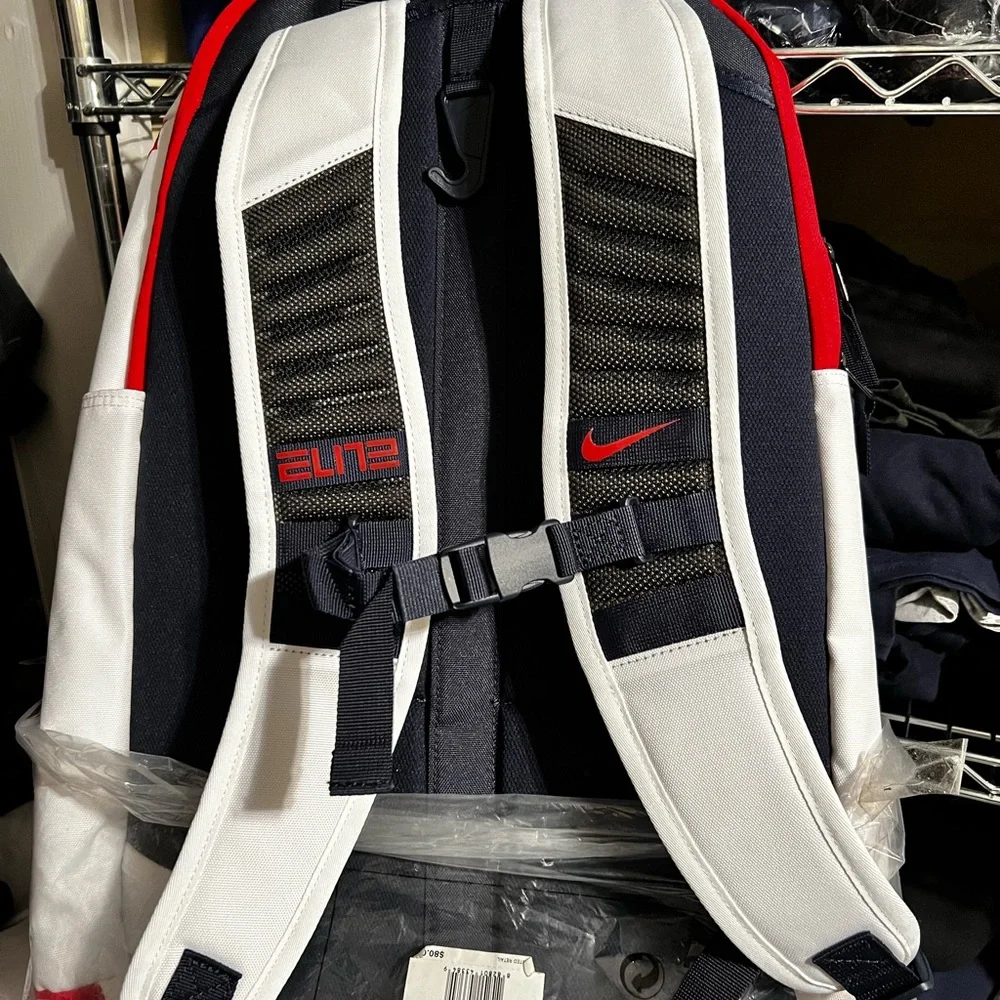 NWT- Nike Hoops Elite Basketball Backpack